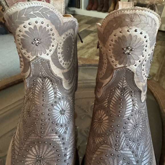 Old Gringo Boots Lightly Tooled Chocolate Color sz 8.5 - Picture 3 of 11